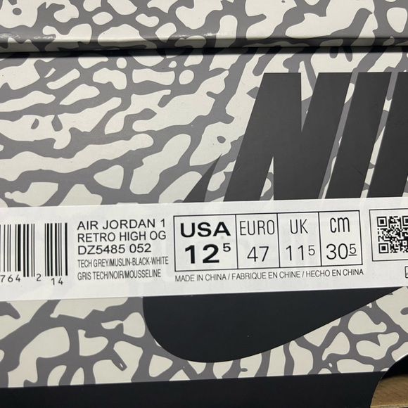 Nike Air Jordan 1 Retro High OG “White Cement” aka “Elephant Print” sneakers - Picture 12 of 12
